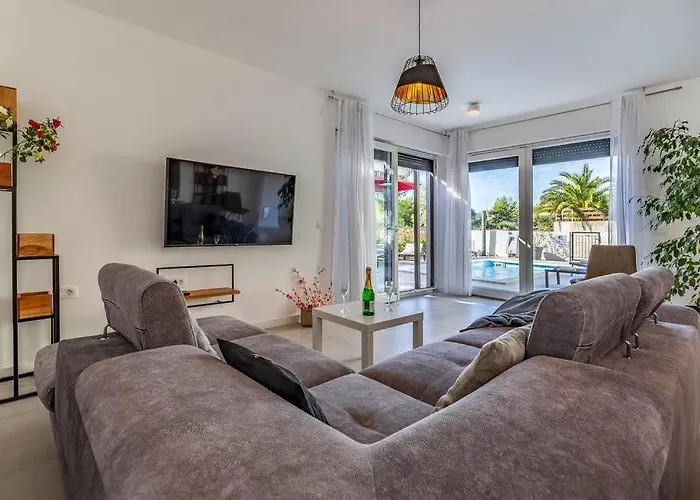 Flavia By Guide * Medulin