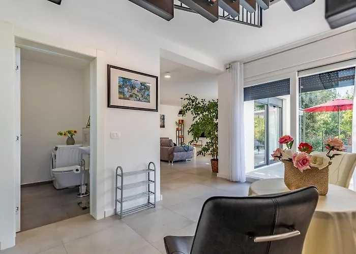 Flavia By Guide * Medulin