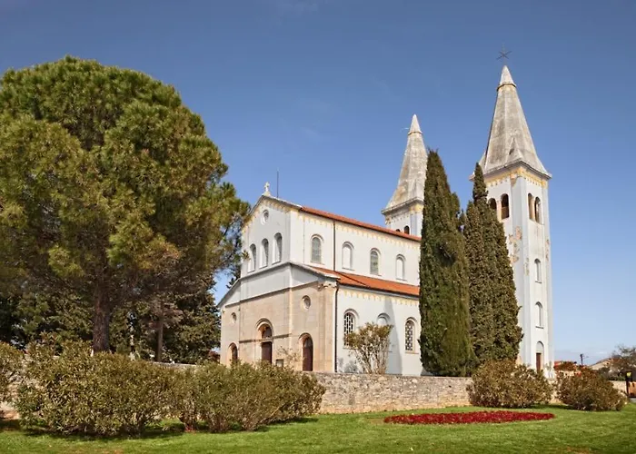 Flavia By Guide Villa