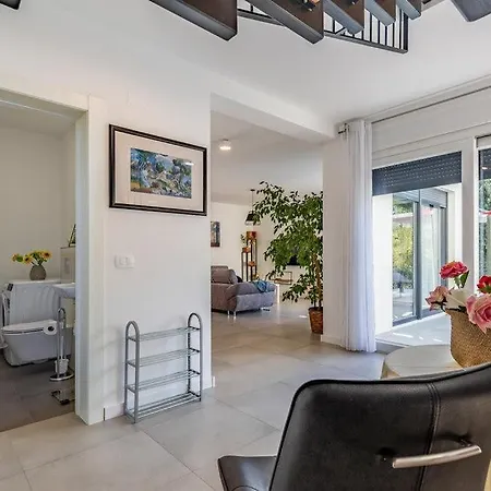 Flavia By Guide * Ližnjan