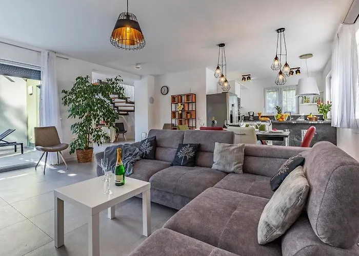 Flavia By Guide 빌라