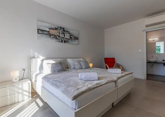 Flavia By Guide * 메덜린