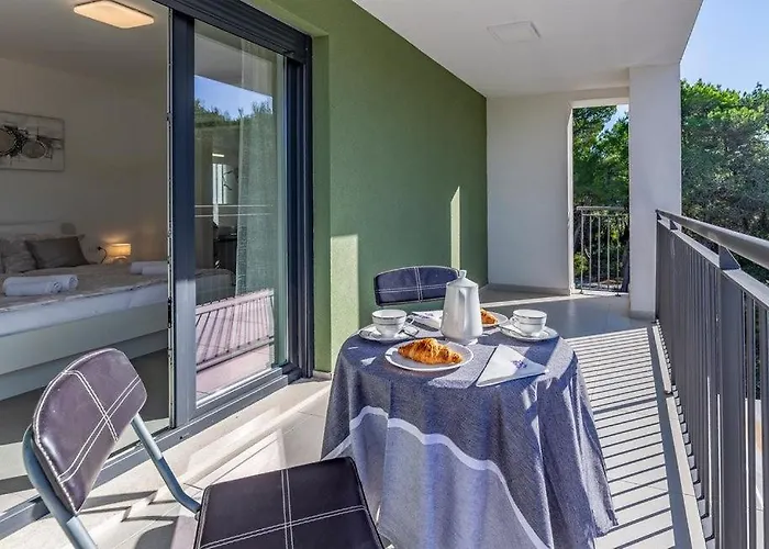 빌라 Flavia By Guide 메덜린